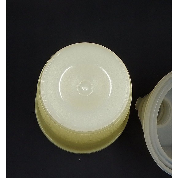 Tupperware Yellow Shaker Mixer Blender Insert Clear Pour Lid 844-1 Dressings - Picture 7 of 9